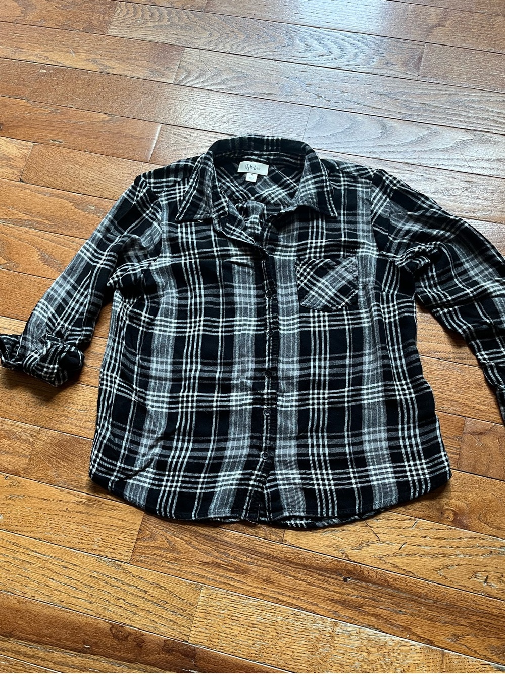 Style & Co. Women’s Black and White Plaid Button Up Shirt, Size Petite Large